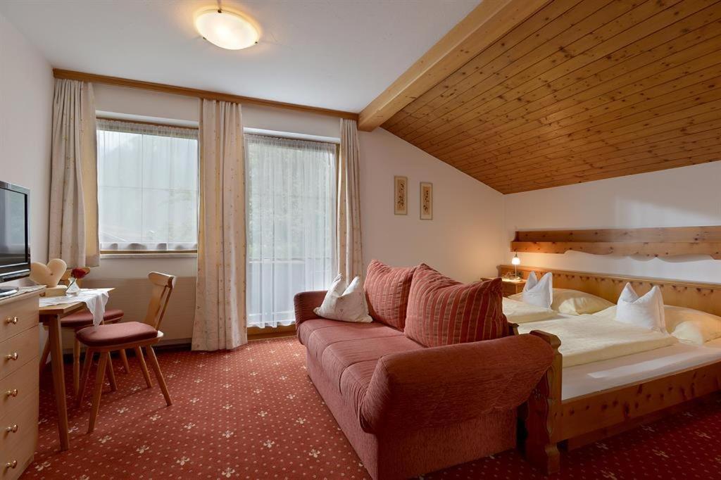 Landhaus Gredler マイヤーホーフェン 部屋 写真